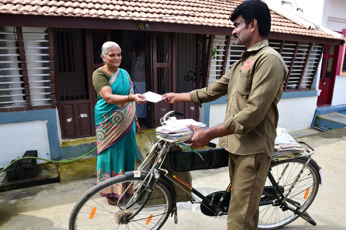 Postman Salary Per Month in Tamil