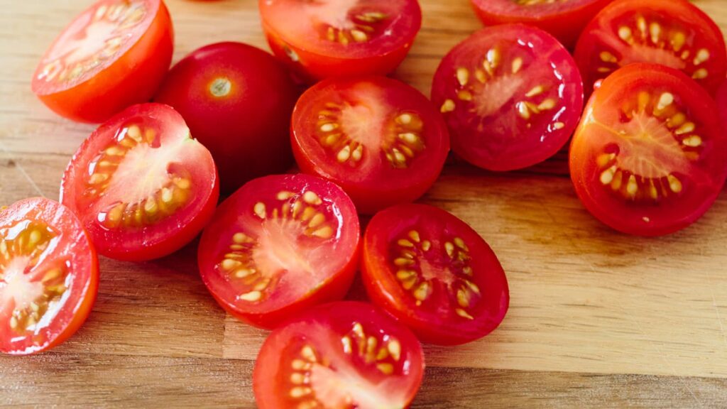 Tomato For Skin Whitening  in tamil