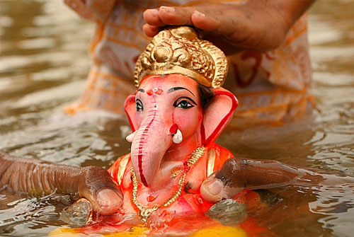 why is ganesh idol immersed in water in tamil