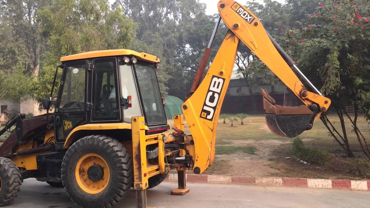 why is jcb yellow in colour