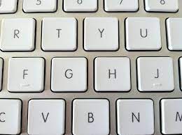 keyboard-லில் இருக்கும் இரண்டு கோடுகள் எதற்காக உள்ளது